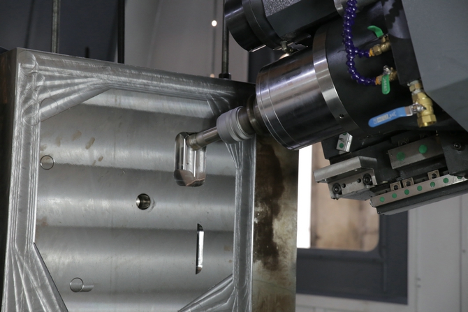 立式深孔鉆的加工特點，使用方法和主要功能