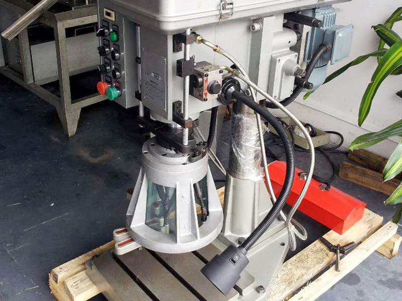 鉆孔機怎么換料？流程及注意事項